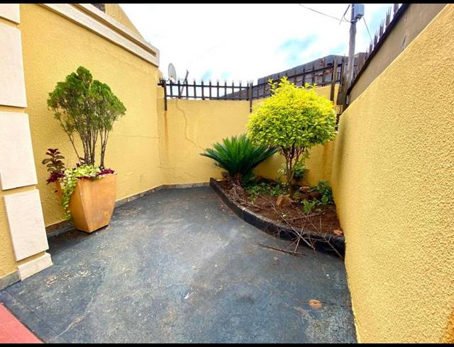 3 BEDROOM PROPERTY TO RENT IN ZONDI
